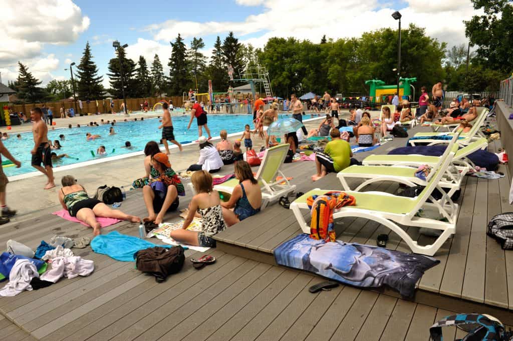Get Free Admission to All City of Edmonton Outdoor Swimming Pools in 2017