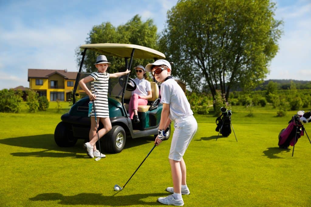 Kids Can Golf at These Golf Courses for FREE with an Adult This Summer