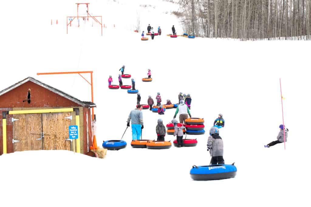 Every Sunday There’s FREE Snow Tubing at Tawatinaw Valley Outside of Edmonton