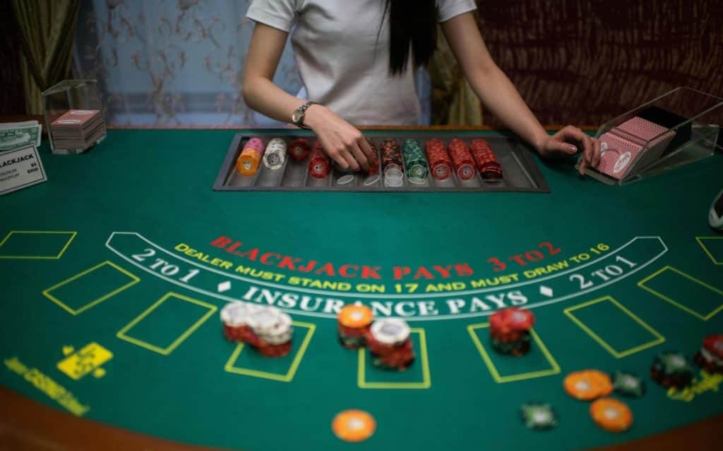 The Blackjack Player Monica Reeves from Canada: The Extraordinary Story