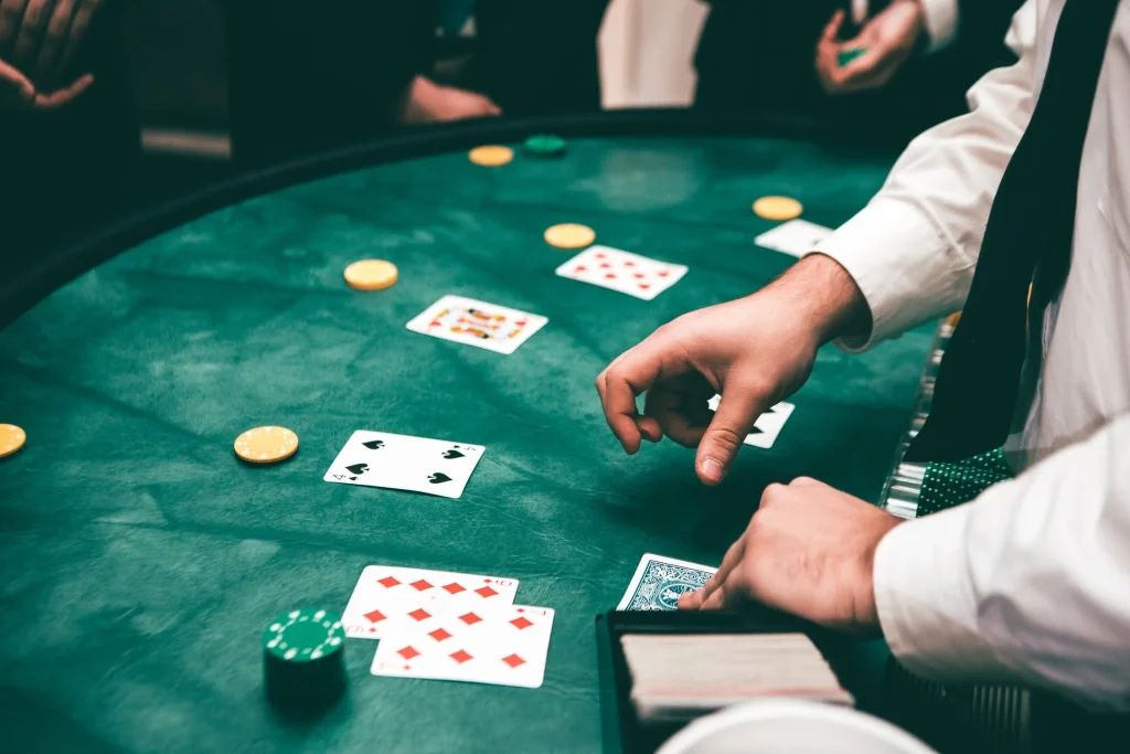 Les Avantages Du Poker en Ligne pour Les Joueurs Expérimentés